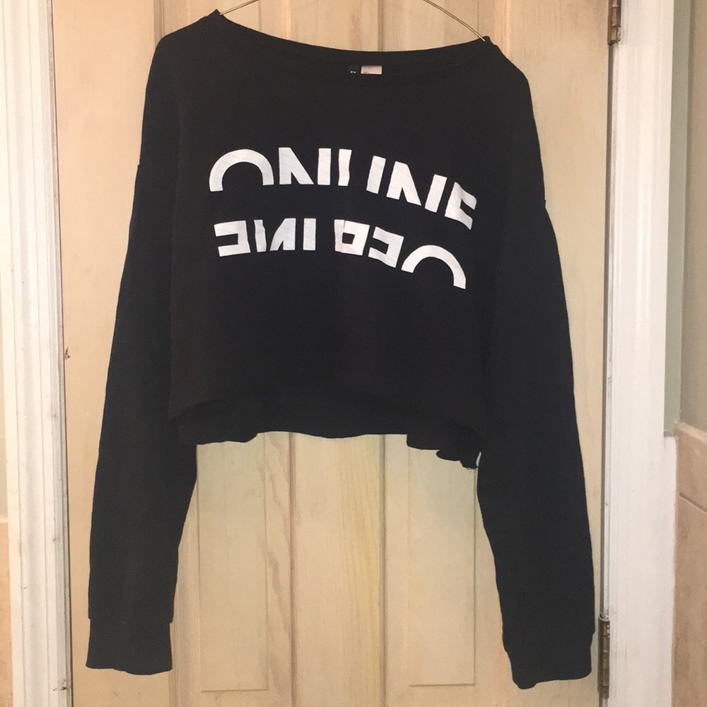 H&M ONLINE/OFFLINE CROPPED SWEATSHIRT